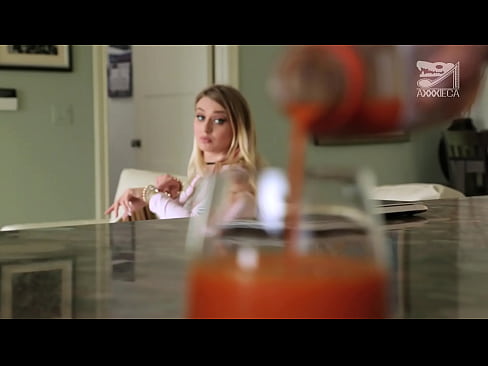 ❤️ Garota gostosa com mamas grandes e cona apertada recebe pica de perdedor, mas muito dura ❤️❌ Porno vídeo em nós