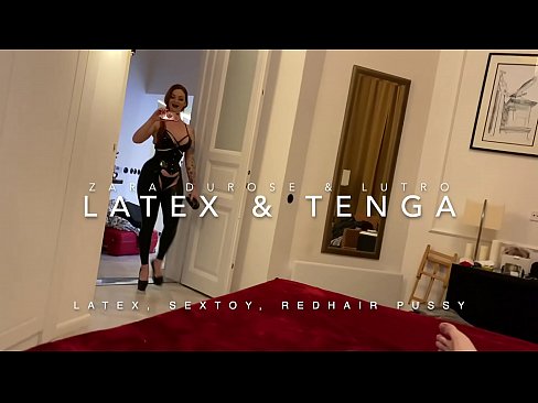 ❤️ Escadravo ruivo em traje de látex fodido por meio de meio-irmão ❤️❌ Porno vídeo em nós