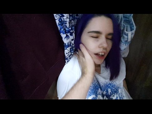 ❤️ Encontrei minha irmã no armário e ajudei-a a se ejacular. ❤️❌ Porno vídeo em nós